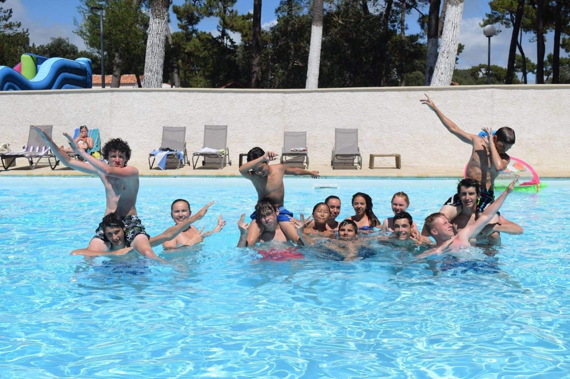 Arc En Ciel Oleron Hotel Saint-Trojan-les-Bains Bagian luar foto